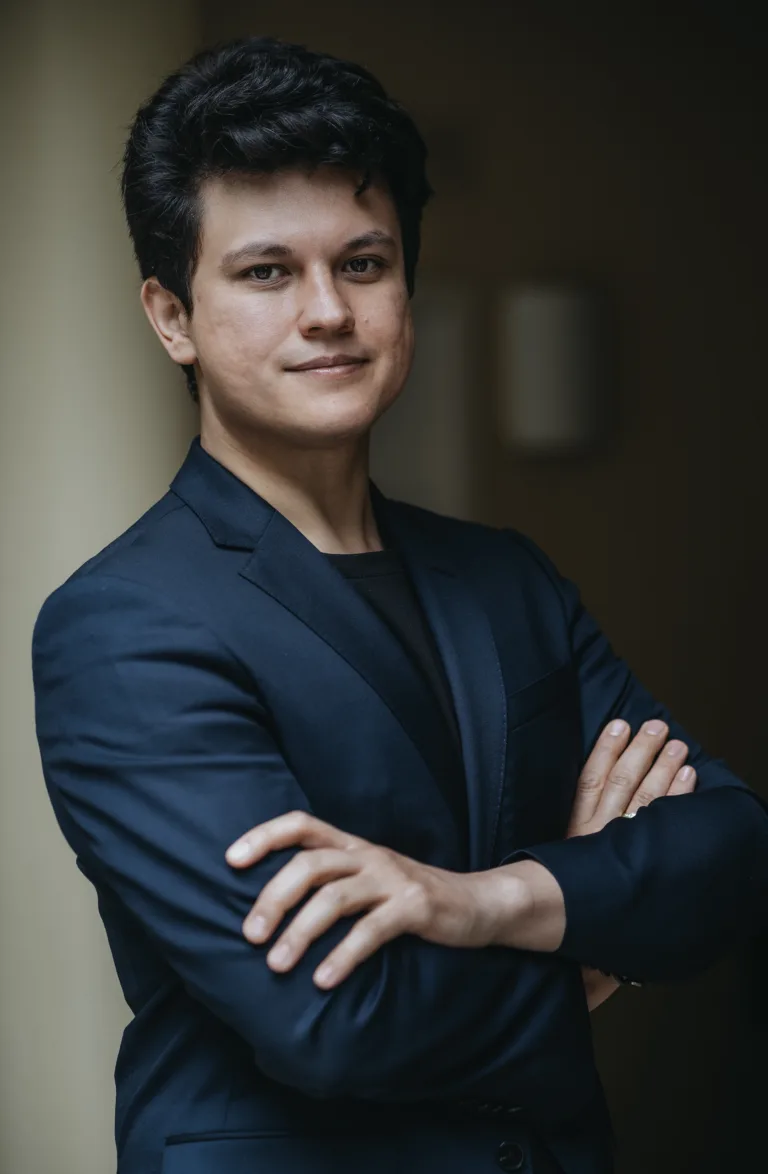 Aziz Shokhakimov