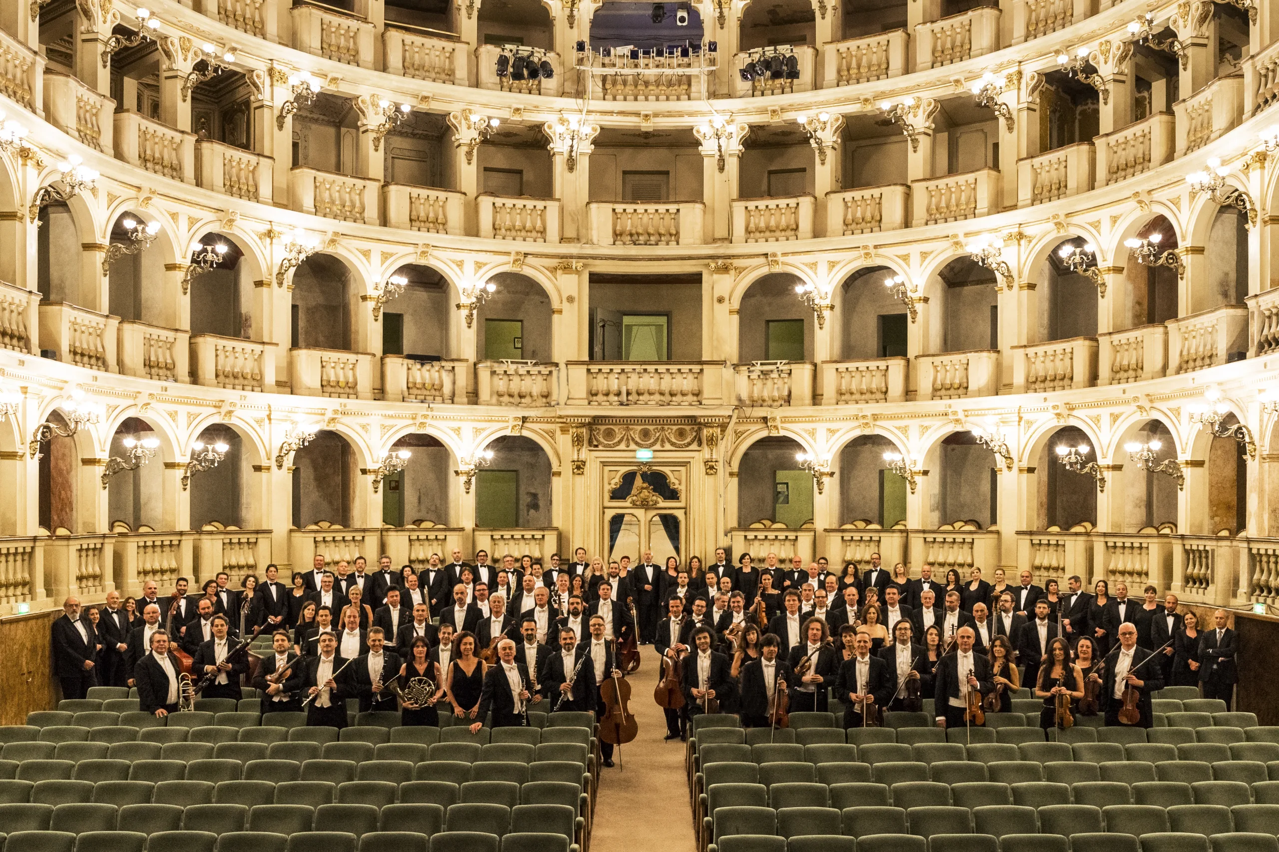 Orchestra <br> e Coro